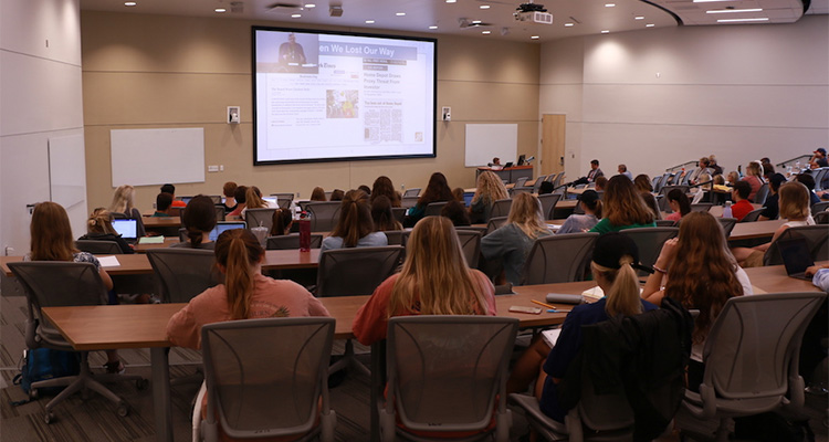 Carol Tomé speaking to students Carol Tomé speaking to students