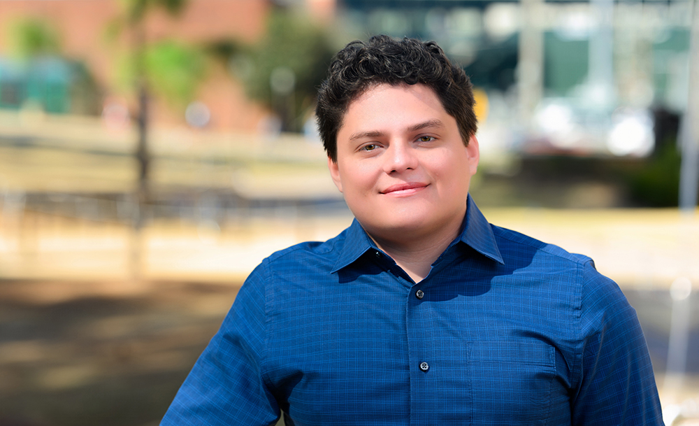 Gabe Lopez headshot