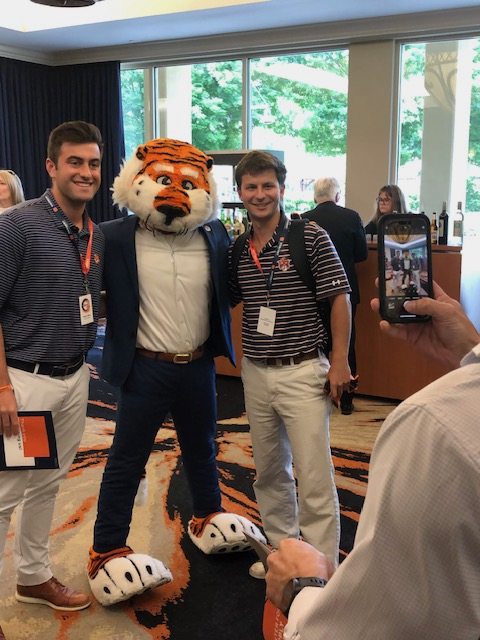 Aubie at Fusion 2024 Students posing with Aubie